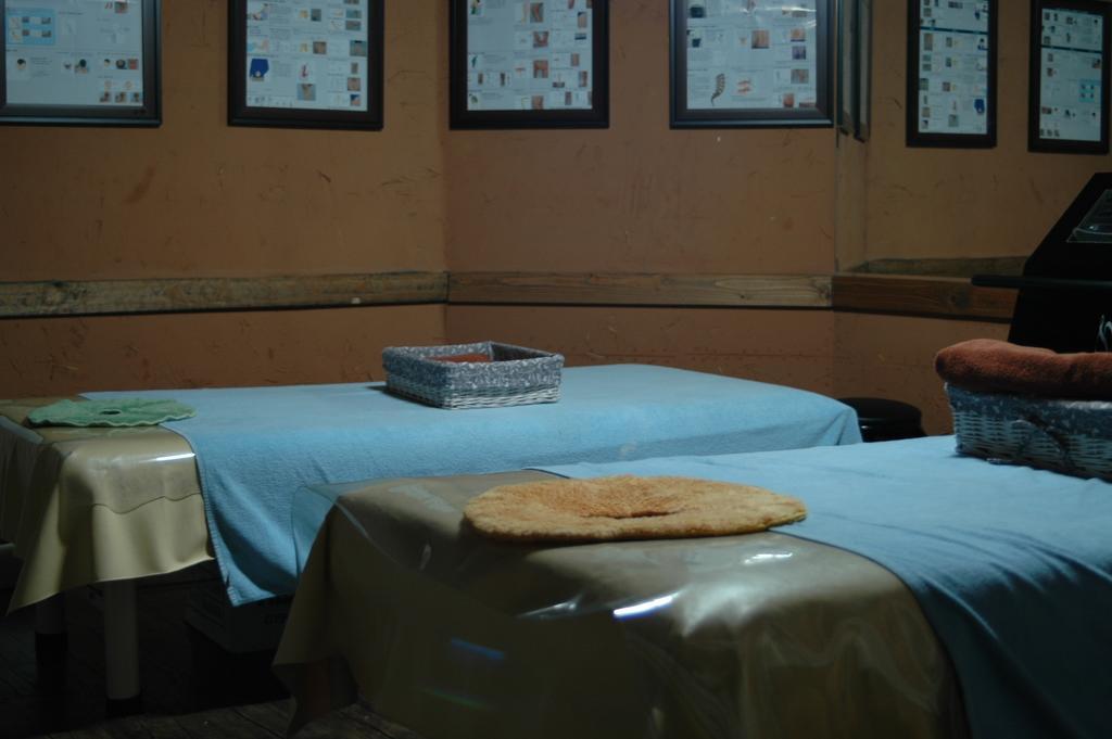 Itaewon Land Spa & Guesthouse Сеул Стая снимка