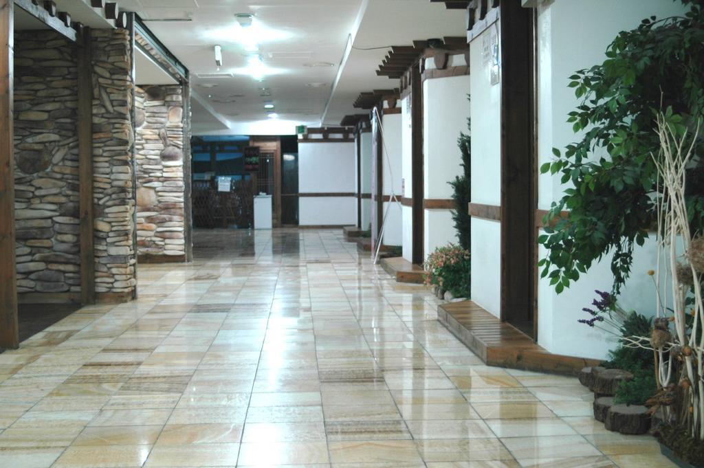 Itaewon Land Spa & Guesthouse Сеул Екстериор снимка